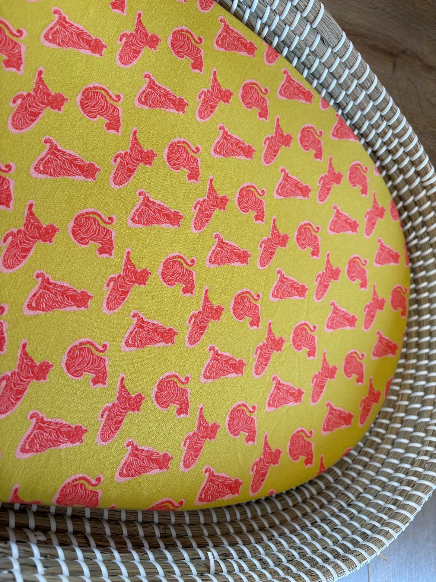 Hoeslaken verschoonmand/kinderwagen - tijgers - geel