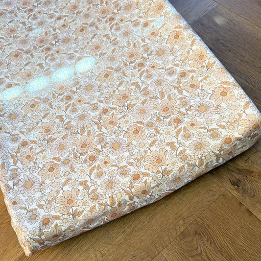Aankleedkussenhoes - bloemen - beige