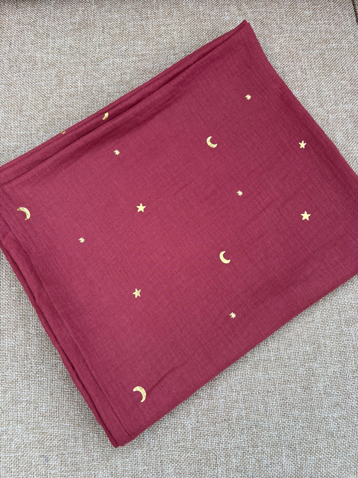 Hydrofiele XL multidoek - swaddle - bordeaux - sterren en maan