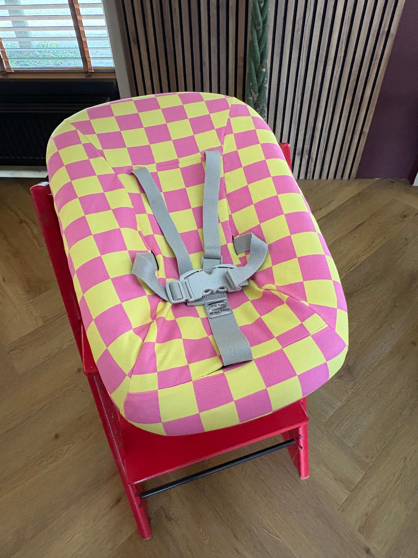 Stokke newbornset hoes - blokjes roze/geel