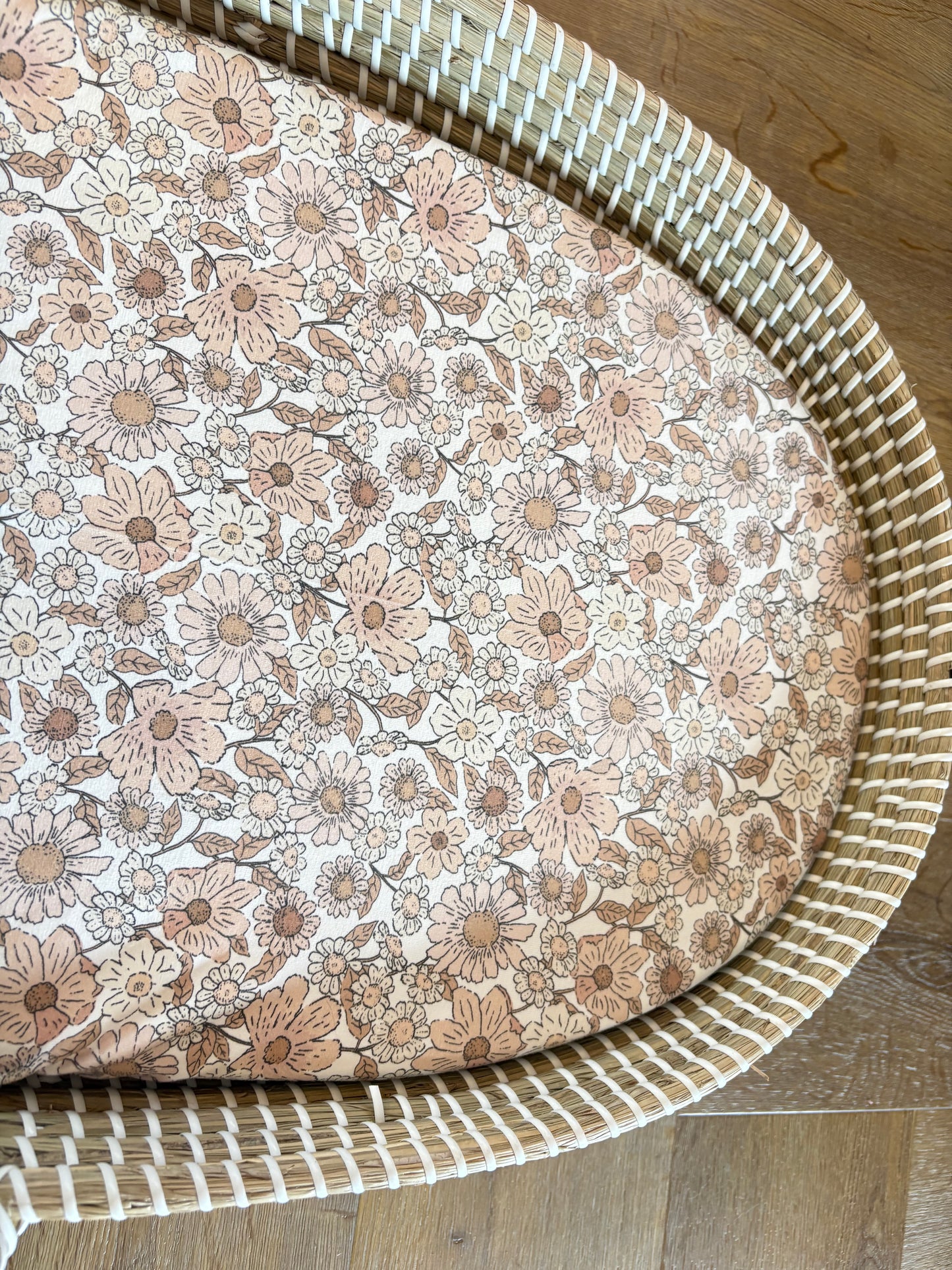 Hoeslaken verschoonmand/kinderwagen - bloemen beige