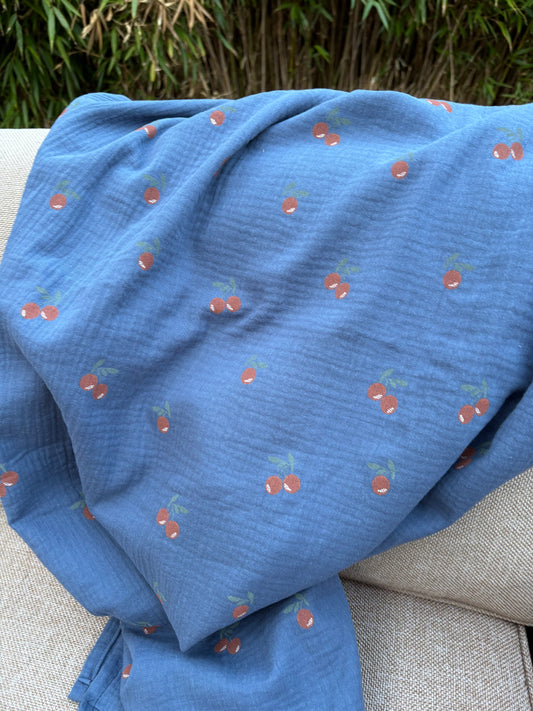 Hydrofiele XL multidoek - swaddle - blauw - kersen
