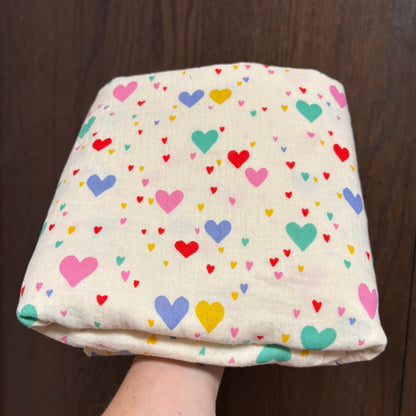 Hydrofiele XL multidoek - swaddle - hartjes - multicolor