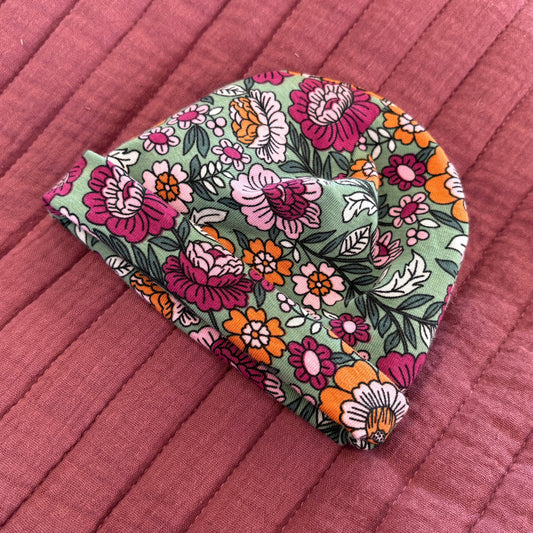 Newborn mutsje - Bloemen - Groen