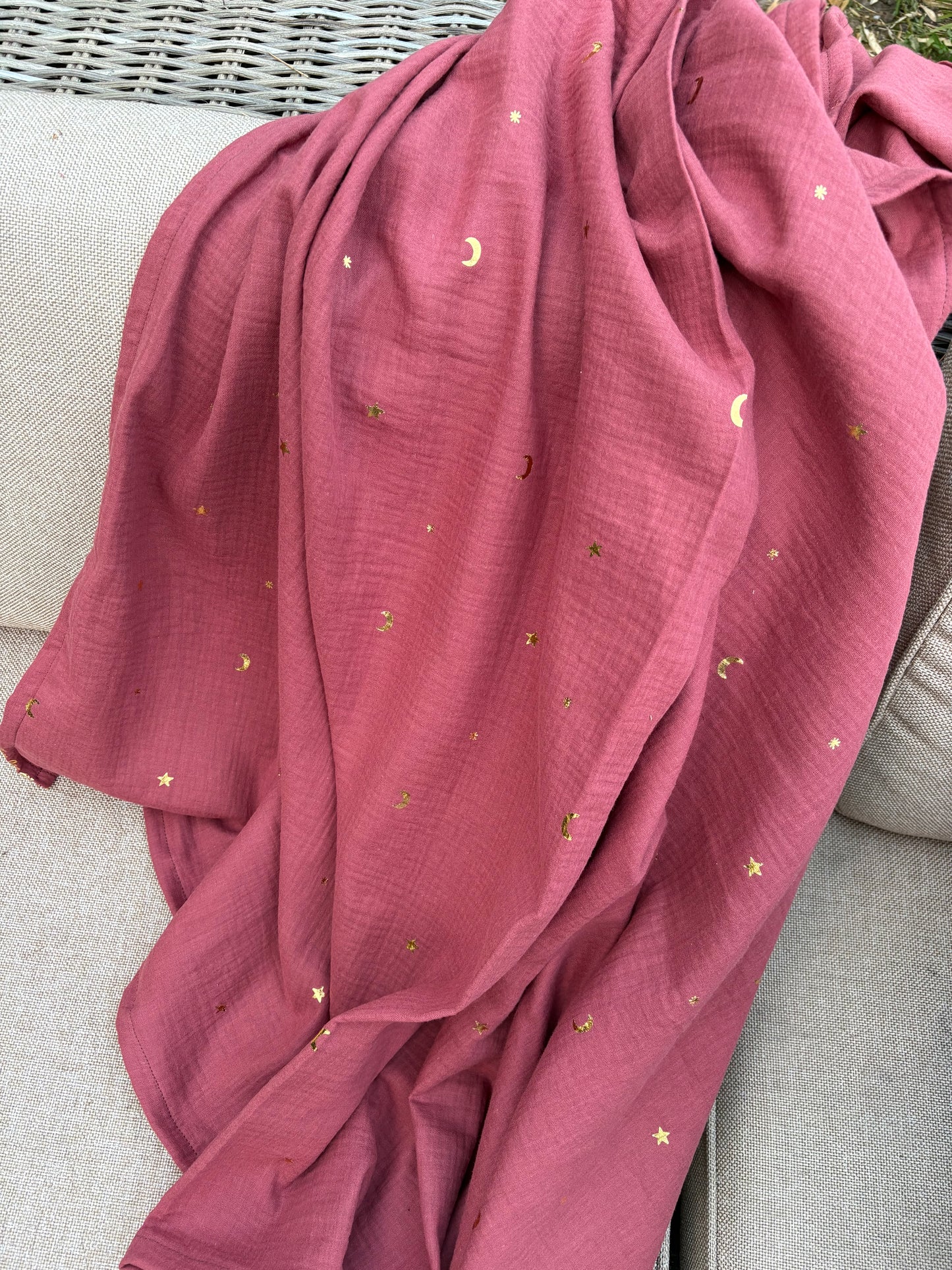 Hydrofiele XL multidoek - swaddle - bordeaux - sterren en maan