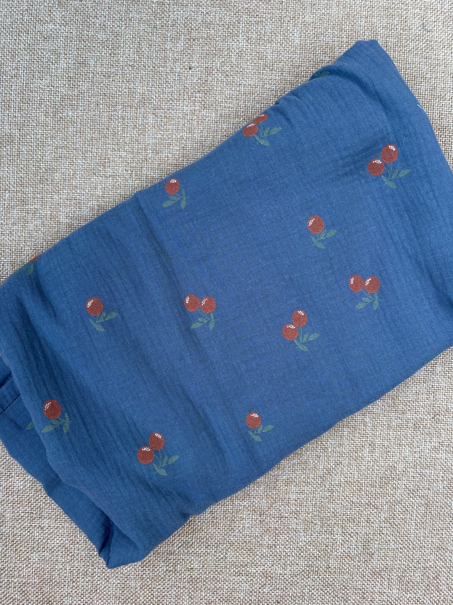 Hydrofiele XL multidoek - swaddle - blauw - kersen
