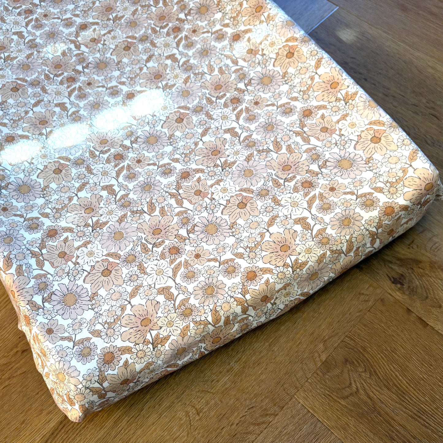 Aankleedkussenhoes - bloemen - beige