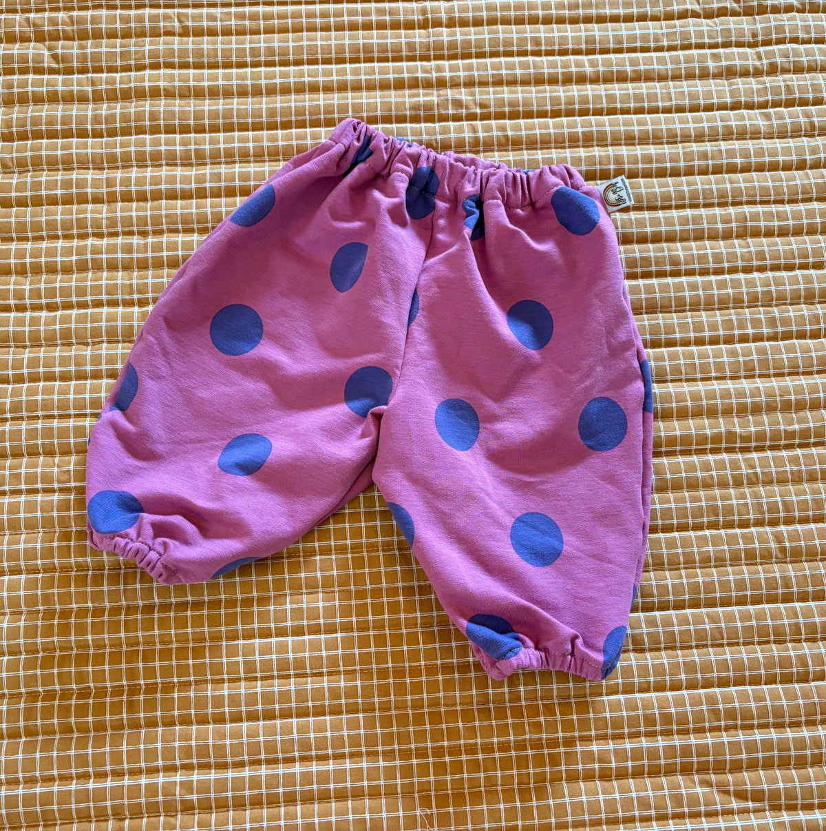 Joggingbroekje - roze - paarse stippen