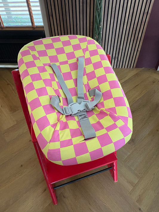 Stokke newbornset hoes - blokjes roze/geel