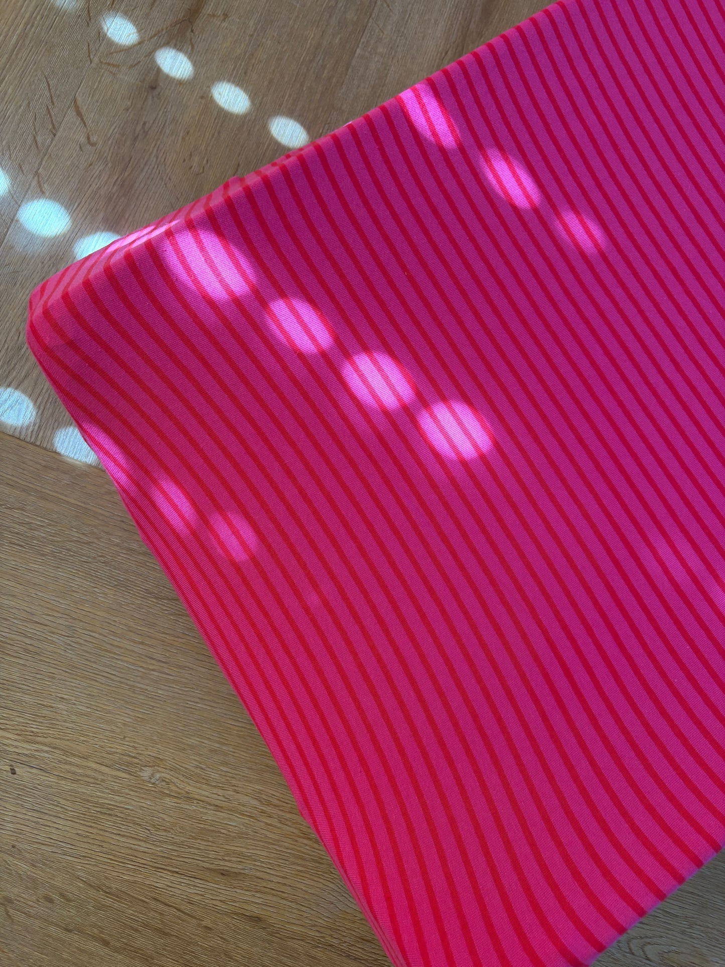 Aankleedkussenhoes - strepen - fuchsia/rood