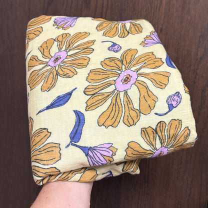 Hydrofiele XL multidoek - swaddle - bloemen - mosterd